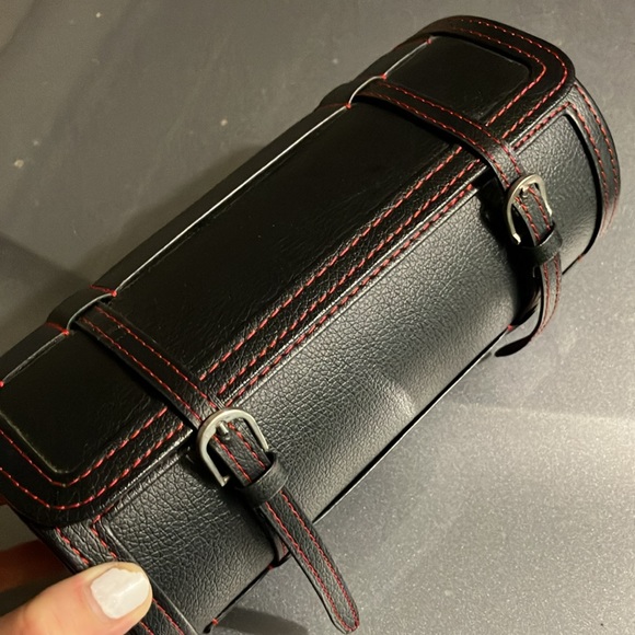 Watch holder. Holds 3 watches - Picture 3 of 5